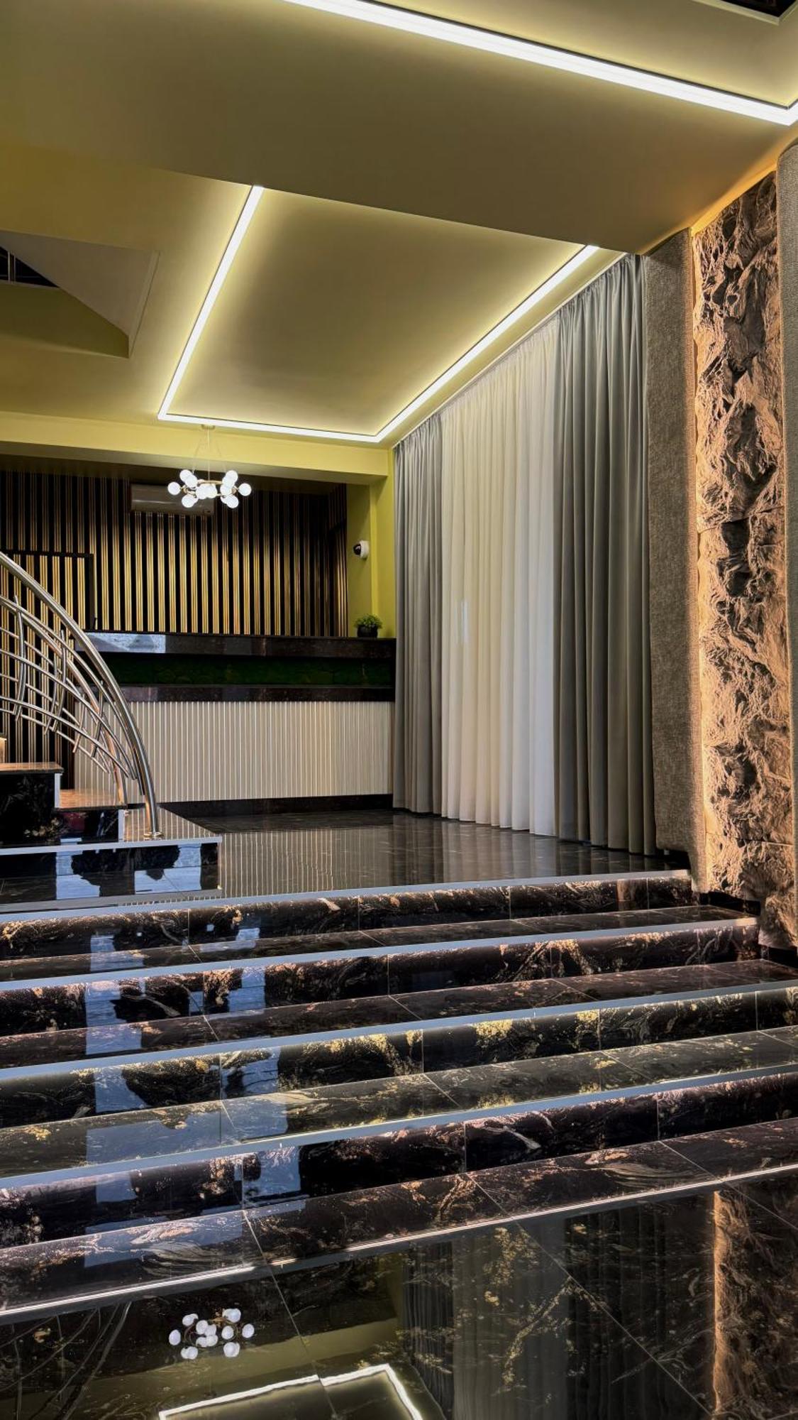 Hotel Sorelo بيتستِ المظهر الخارجي الصورة